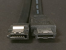 http://upload.wikimedia.org/wikipedia/commons/thumb/9/90/SATA2_und_eSATA-Stecker.jpg/220px-SATA2_und_eSATA-Stecker.jpg